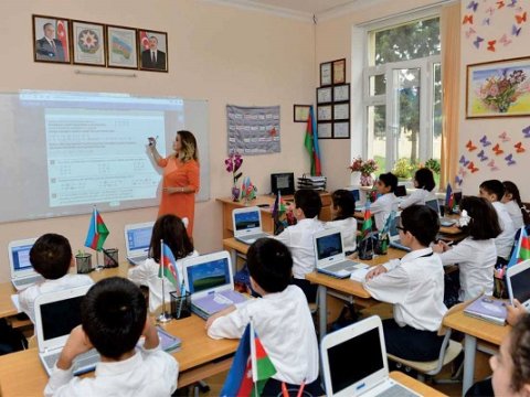 Prezidentin sərəncamı neçə min təhsil işçisinə şamil edilir?