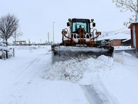 Bəzi bölgələrdə dərslər təxirə salındı
