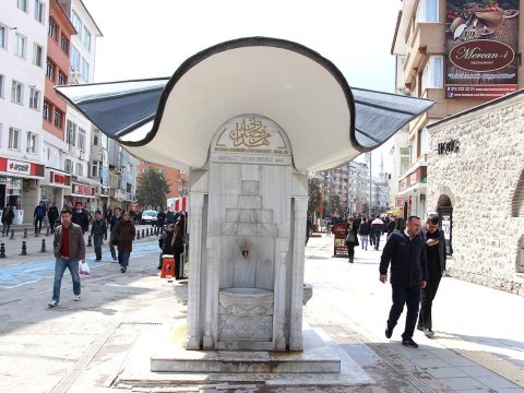 Türkiyə universitetlərində qəribə inanclar: Pilləkəni çıxmayan tələbə bədbəxt olur...