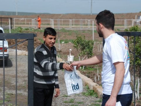 Tələbələr aksiyadan toplanan kitabları Cocuq Mərcanlıya aparıblar