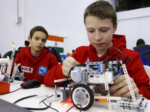 Məktəblərarası robotexnika olimpiadasının finalı keçirilib