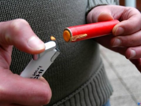 12 yaşlı məktəblinin əlində fişəng partlayıb