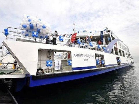 İzmirdə üzən kitabxana açılır