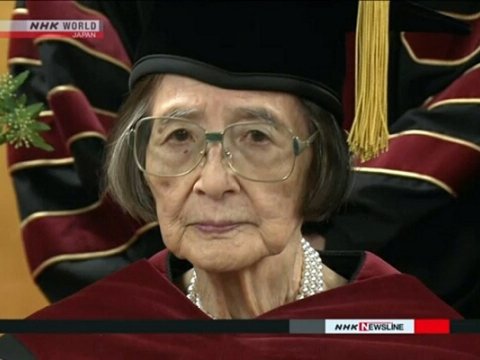 88 yaşında elmlər doktoru oldu