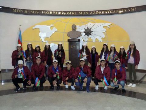 Ölkəmizin səkkiz bölgəsindən məktəblilər Lənkərana gediblər
