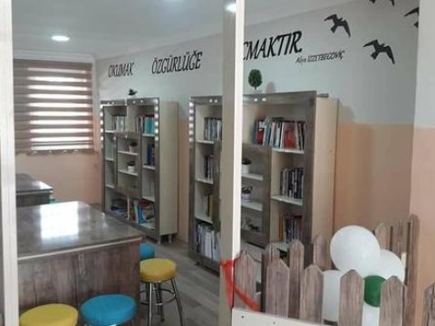 Qapısı olmayan kitabxana yaradıldı
