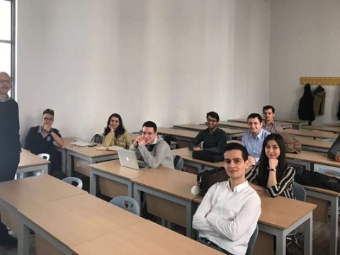 ADNSU-da superkompüter üzrə tanınmış mütəxəssisin mühazirələri davam edir