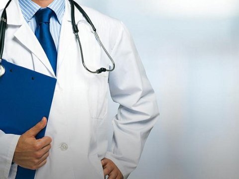 Azərbaycanda oğlanların tibbə marağı niyə azdır? - İşsizlik qorxusu, yoxsa “prokuror olmaq” sevdası?