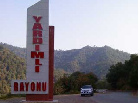 Küləyin Yardımlıda yararsız hala saldığı məktəb - FOTO