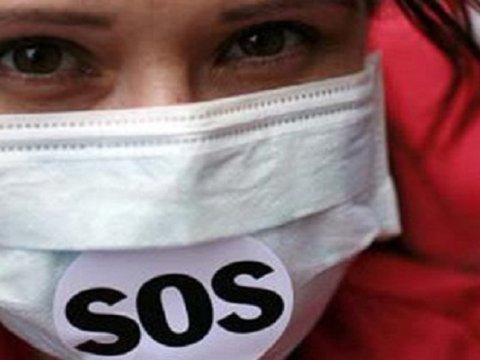 Uşaqlar arasında yeni virus infeksiyası yayılıb: boğaz ağrısı, qızdırma...