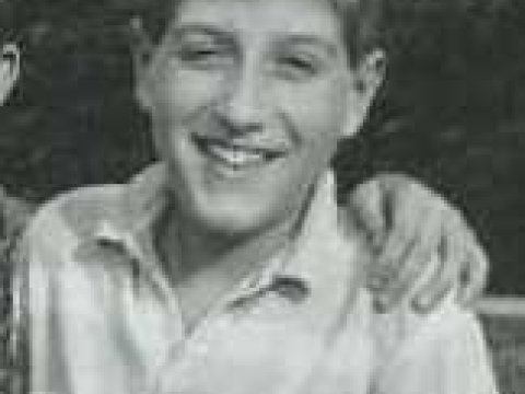 Məktəbdən uzaqlaşdırıldığı üçün mübarizə aparan amerikalı gəncin anım günüdür