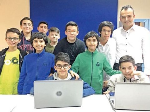 Şagirdlər üçün xüsusi haker məktəbi yaradıldı