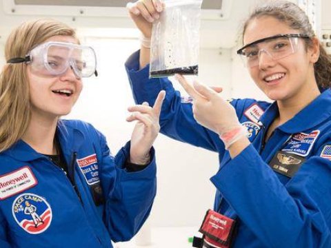 Kosmosa niyə ilk dəfə meyvə aparılıb? – 1947-ci ilin qeyri-adi sınağı