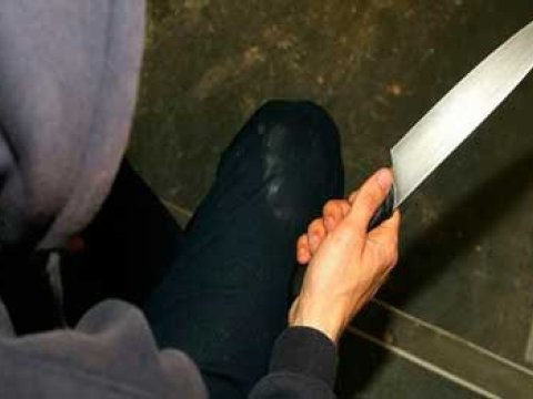 Çində şagirdlərə bıçaqlı hücum - 7 ölü, 12 yaralı