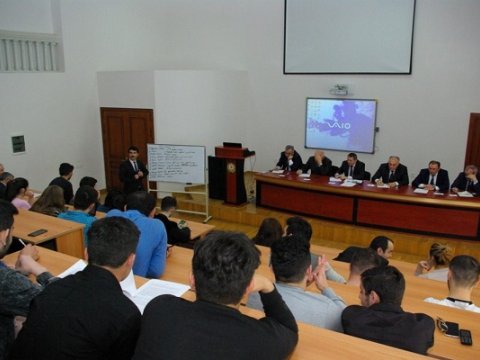 Tələbələrin innovasiya yarışı davam edir
