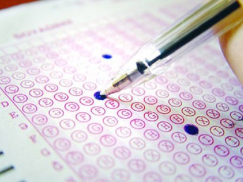 Sınaq imtahanlarında istifadə edilən sual kitabçaları satışa çıxarıldı