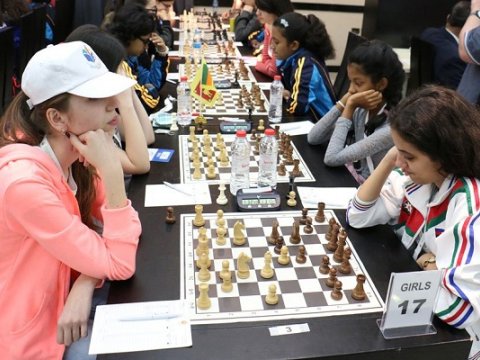 Məktəblilər dünya çempionatından medallarla qayıtdı