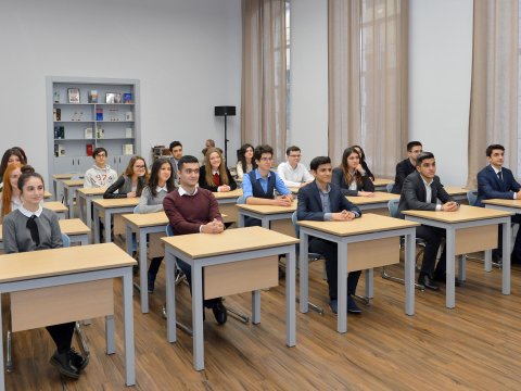 Fransalı professor UFAZ-da seminar keçir