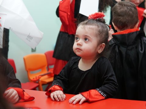 Bakı bağçasındakı balaca \