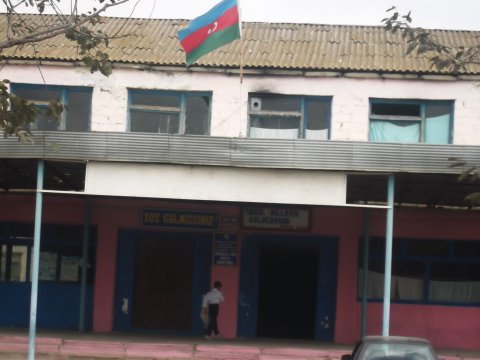 “Şagirdimiz qəfil öldü, onu kimsə döyməyib” – Faciə baş verən məktəbin direktoru danışdı