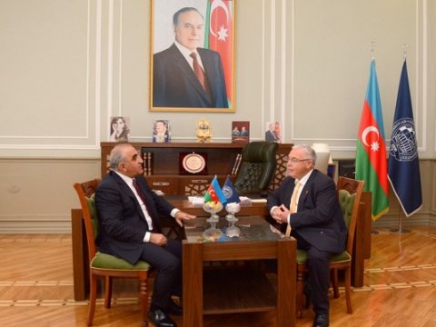 Türkiyəli rektor Azərbaycanla əlaqələrini genişləndirmək istəyir