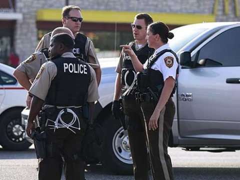 ABŞ-da şagird oxuduğu məktəbə silahla hücum etdi