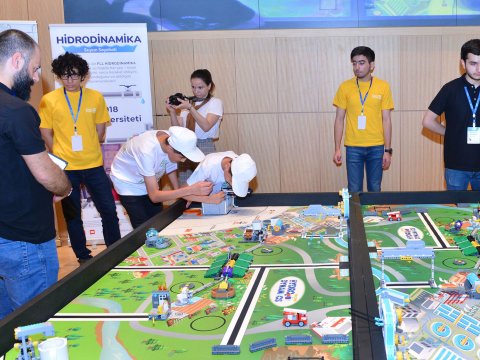 Mühəndislik və robototexnika yarışı keçirilib