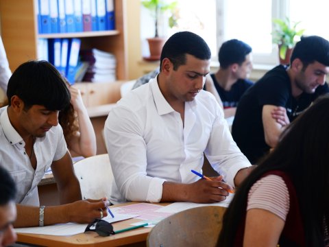 Bakıda eksternat imtahanları başlayıb