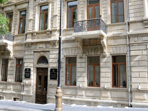 İlahiyyat İnstitutuna bina ayrıldı