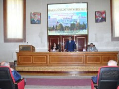 BDU-da Fizika və astronomiya problemləri” mövzusunda 