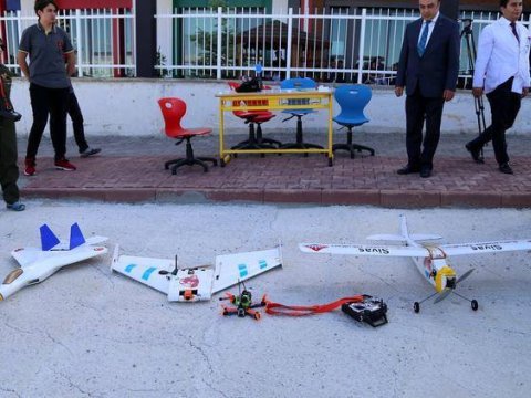 Məktəblilər pilotsuz uçuş aparatı hazırladılar