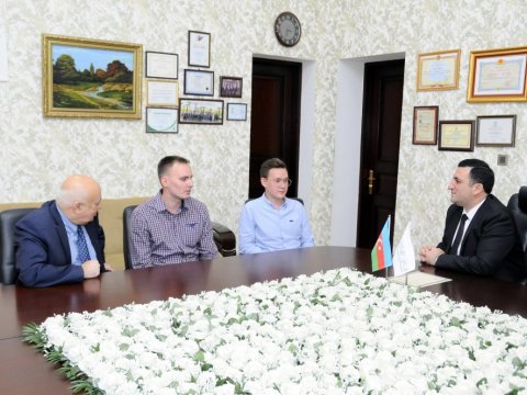 ADNSU-nun rektoru rusiyalı magistrlərlə görüşüb - FOTO
