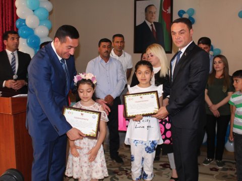 Göz yaşında görüşənlər -  Aprel şəhidləri övladları ilə Xocalı “25-lər”i bir arada - FOTOLAR  