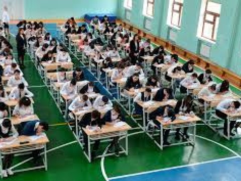 “Ədəbiyyat biliciləri” mükafatlandırıldı