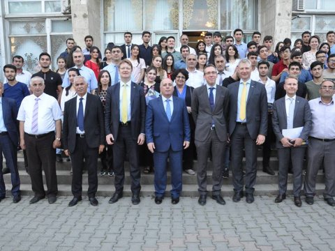 Avropa İttifaqının Azərbaycan üzrə nümayəndəliyi  LDU-nun  tələbələrilə görüşüb - FOTO  