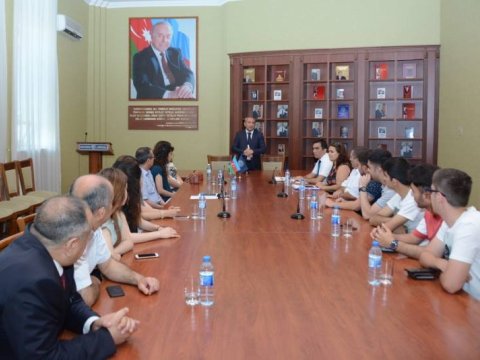 UNEC-də ikili diplomla bağlı görüş keçirildi     