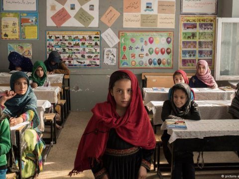 Bu ölkədə uşaqların yarısı məktəbə gedə bilmir  