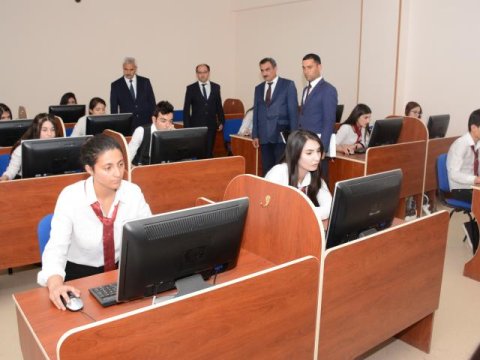 Naxçıvan Dövlət Universitetində imtahanlar elektron qaydada aparılır  