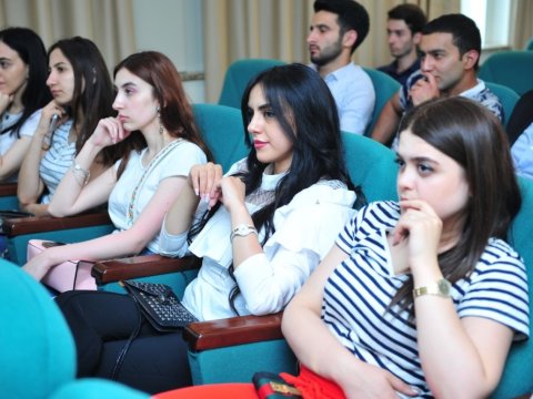 Tələbə və magistrlara könüllülük proqramı barədə məlumat verilib  