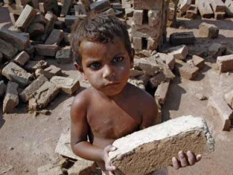 Dünyada milyonlarla uşaq məktəblərdən uzaqlaşdırılıb, zorla işlədilir