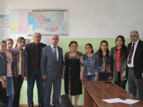 Gürcüstandakı azərbaycanlılar UNEC-i seçir - FOTO