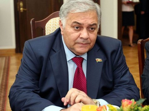 Spiker də “Təhsil haqqında” qanuna irad tutdu: “Belə olmaz axı... ”