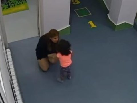 “Çox peşmanam” - Uşaqları döyən tərbiyəçi  