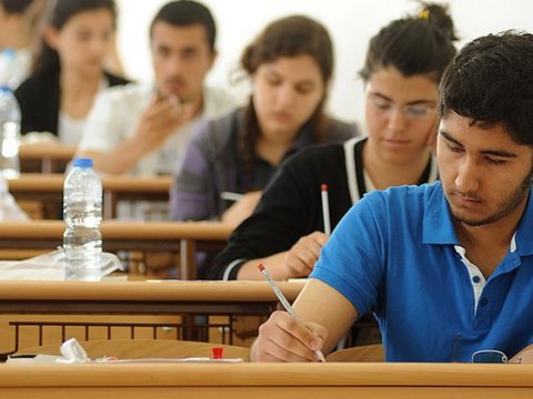 Sabah 9 və 10-cu siniflərin buraxılış imtahanıdır