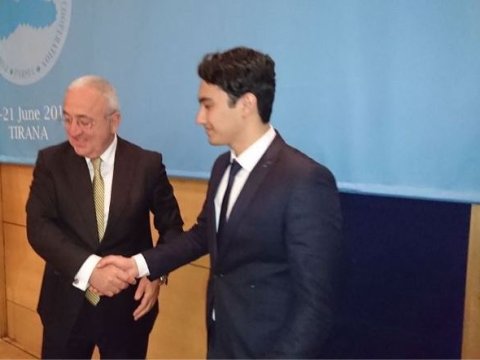 Beynəlxalq elmi müsabiqənin ən gənc qalibini tanıyın