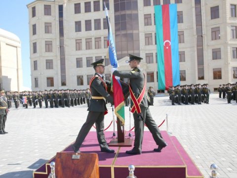 Daxili Qoşunların Ali Hərbi Məktəbinin ilk buraxılışına həsr olunmuş mərasim keçirilib