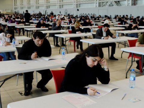 “Yerdəyişmə imtahanında çatışmazlıqlar var: kəsildim, amma səbəbi göstərilmədi” - Razı və narazı müəllimlər   