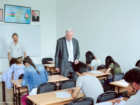 Qərbi Kaspi Universitetində imtahanlar davam edir  