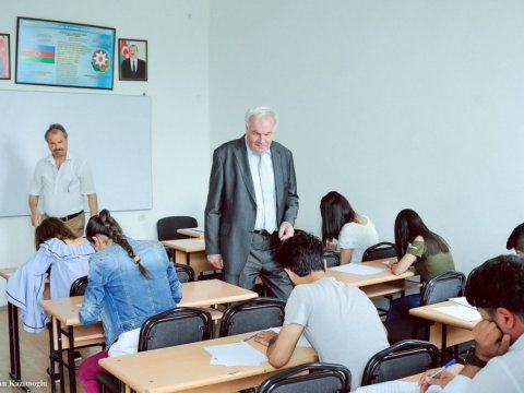 Qərbi Kaspi Universitetində tələbələr yeni üsullarla imtahan verirlər  
