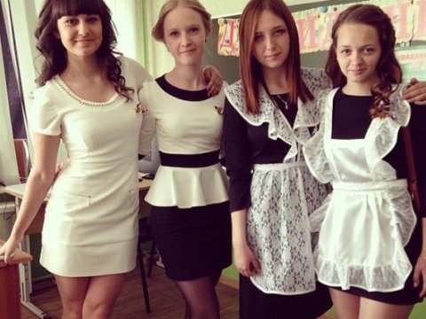 Məktəblilərə yubka geyinmək qadağan olundu 